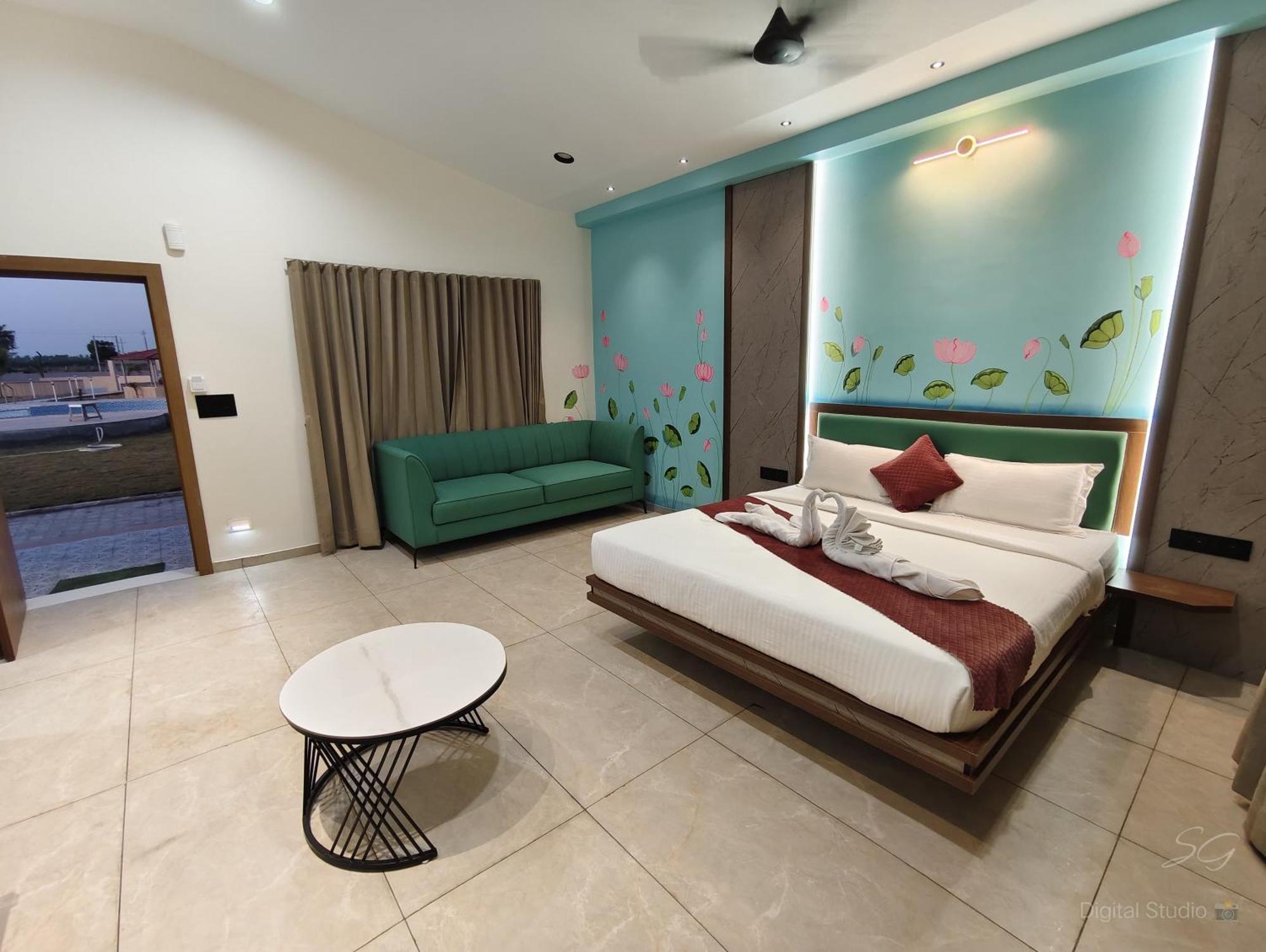 Shree Jalaram Resort Kodae Bagian luar foto